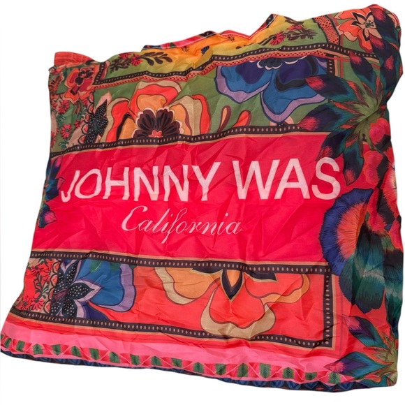 Johnny Was Reusable Nylon
Shopping Tote in Vibrant Floral Design. NWT - Picture 5 of 7